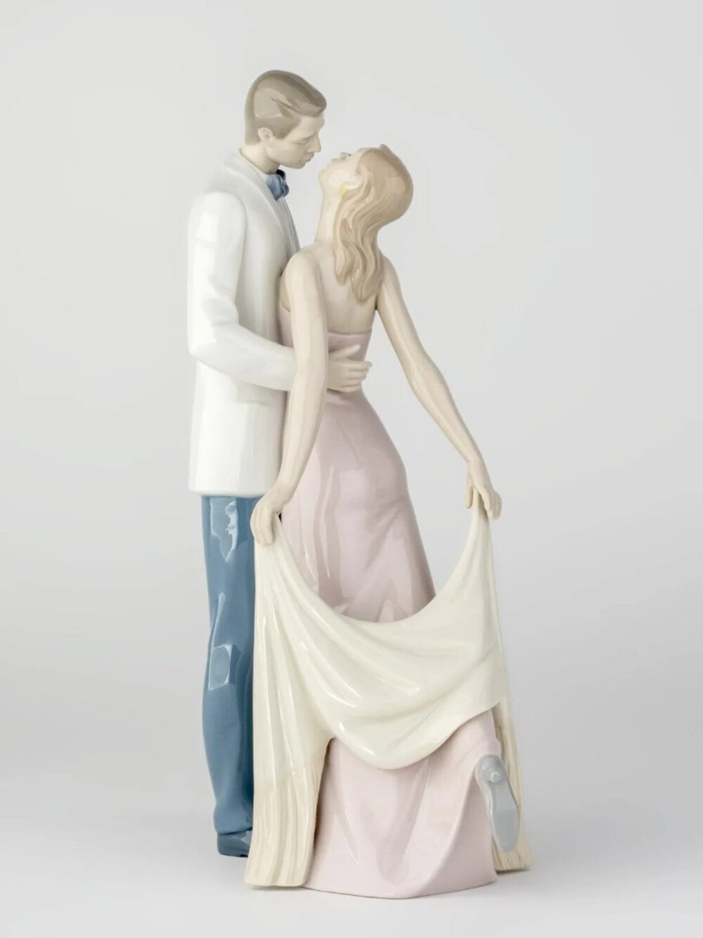 Happy Anniversary Couple Figurine - Picture 2 of 2